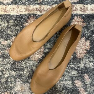 Everlane Tan Italian Leather Day Glove Flats